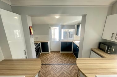 Chaddlewood Avenue, Lipson, Plymouth - Image 2